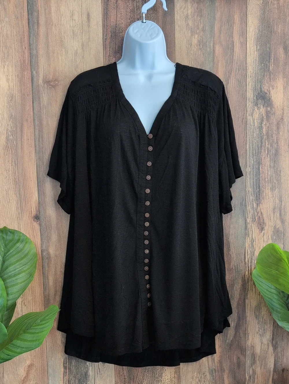 Terra & Sky Black Button-Front Women’s Top Blouse 3X T206